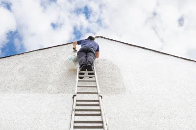 Peinture extérieure à Belfort-sur-Rebenty — façades et ravalement
